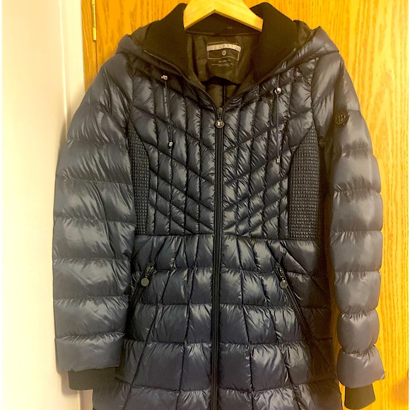 Bernardo Knee Length Puffer Coat PM Black - Picture 1 of 3